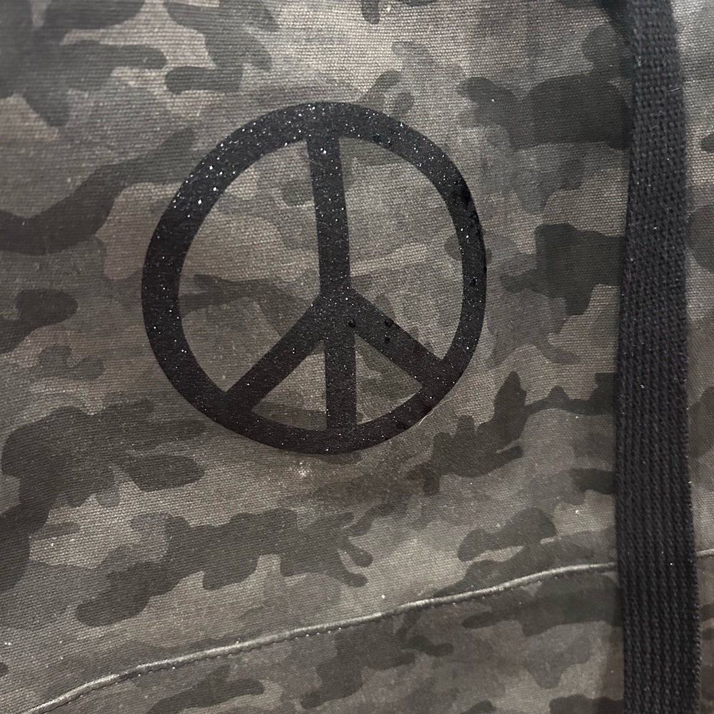 Camouflage Peace Messenger Bag - Picture 5 of 13